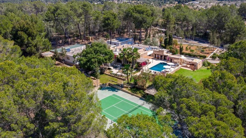 Villa with 6 rooms in Montecristo