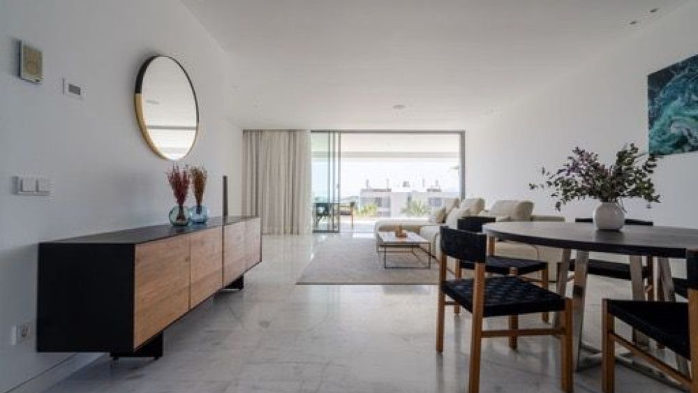 Penthouse with 3 rooms in Cap martinet