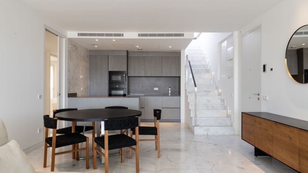 Penthouse with 3 rooms in Cap martinet