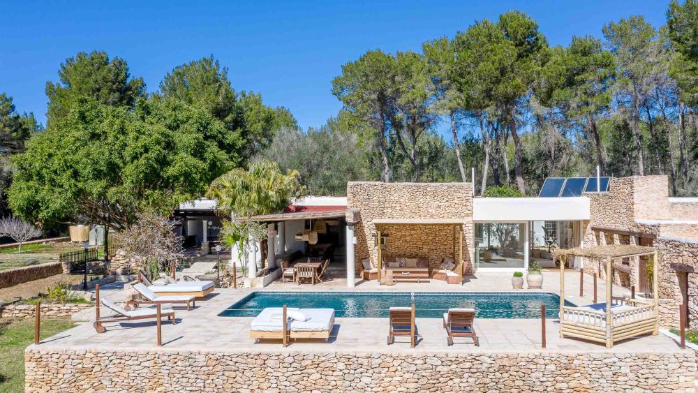 Villa with 6 rooms in Montecristo