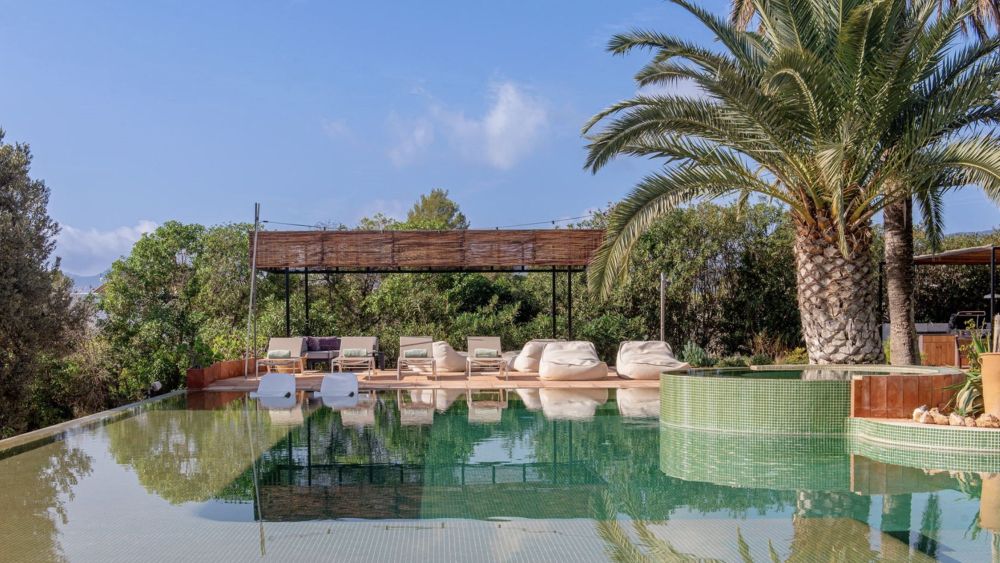 Villa with 5 rooms in Cala jondal