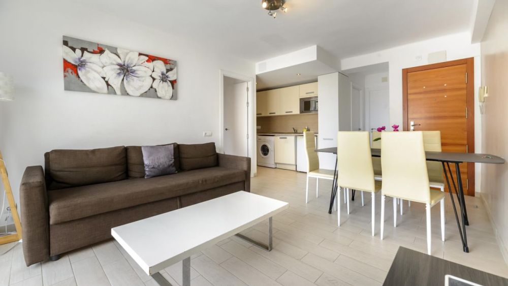 Planta baja de 2 habitaciones en Playa den bossa