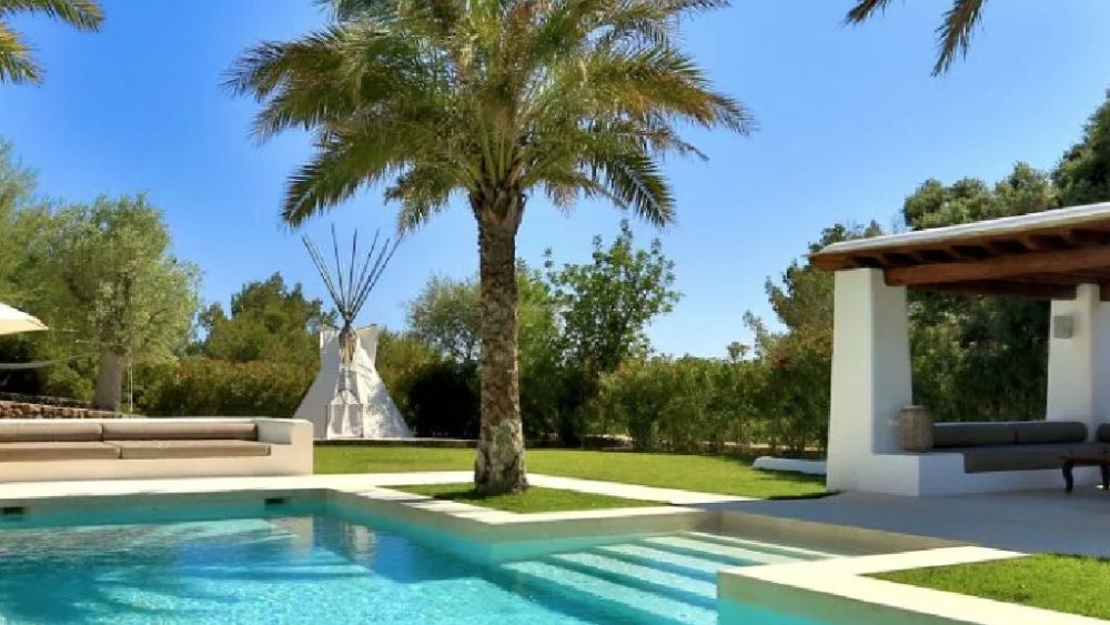 Finca with 5 rooms in Santa gertrudis