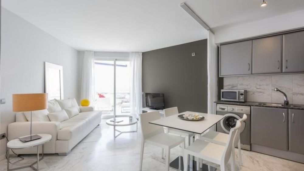 Apartment  with 2 rooms in Botafoch