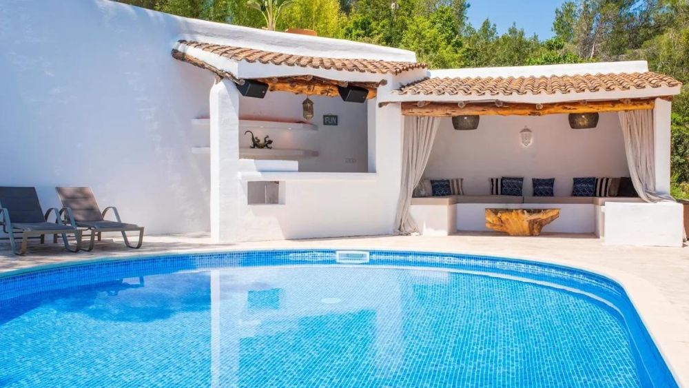 Finca with 4 rooms in Cala llonga