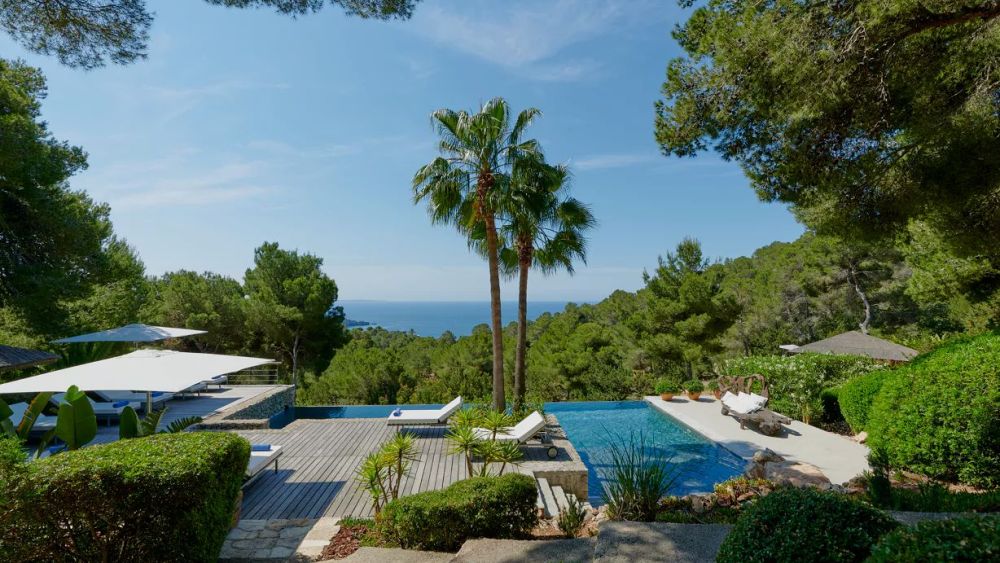 Villa with 6 rooms in  Es Cubells