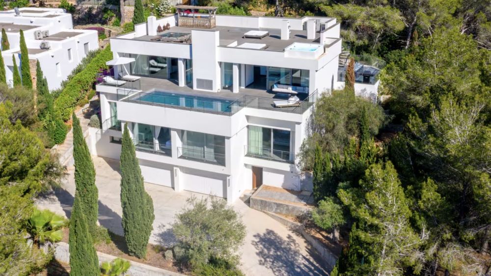 Villa with 5 rooms in Roca llisa