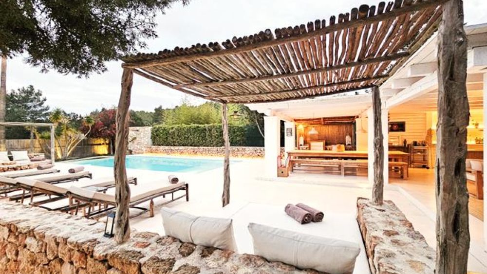 Villa with 5 rooms in  San Rafael