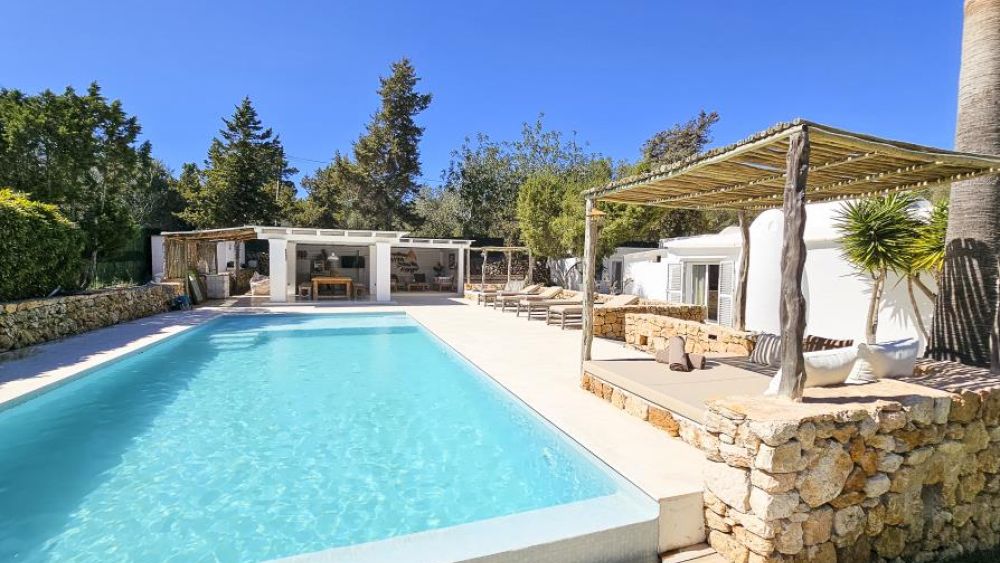 Villa with 5 rooms in  San Rafael