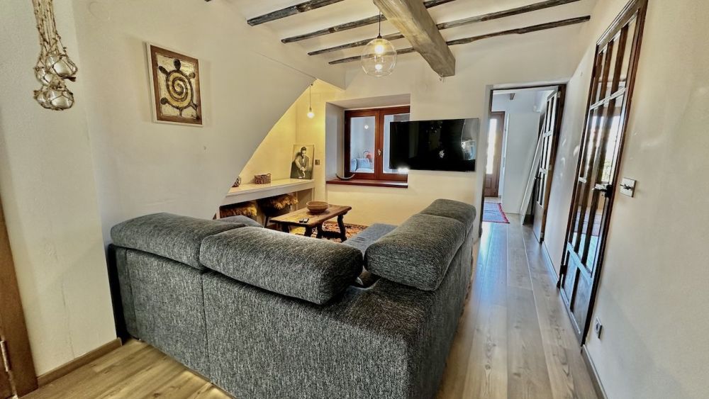 Apartment  with 1 room in Dalt vila