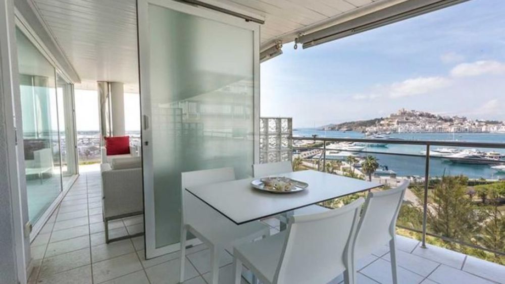 Apartment  with 2 rooms in Paseo maritimo