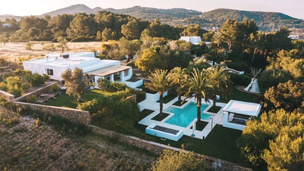 Finca with 5 rooms in Santa gertrudis