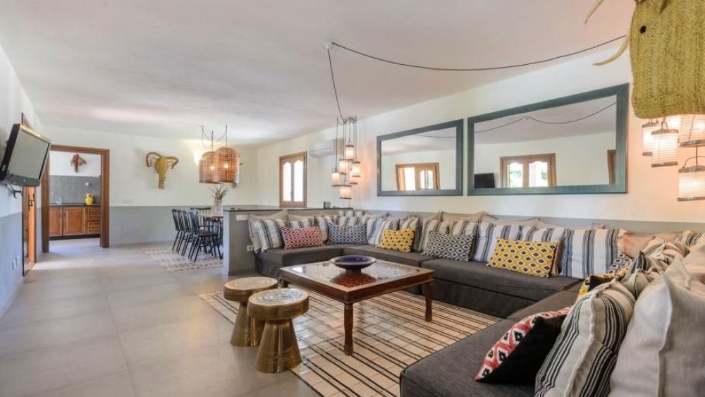 Villa with 5 rooms in Sant Jordi