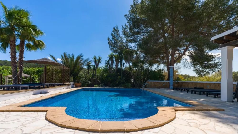 Villa with 6 rooms in  San Rafael