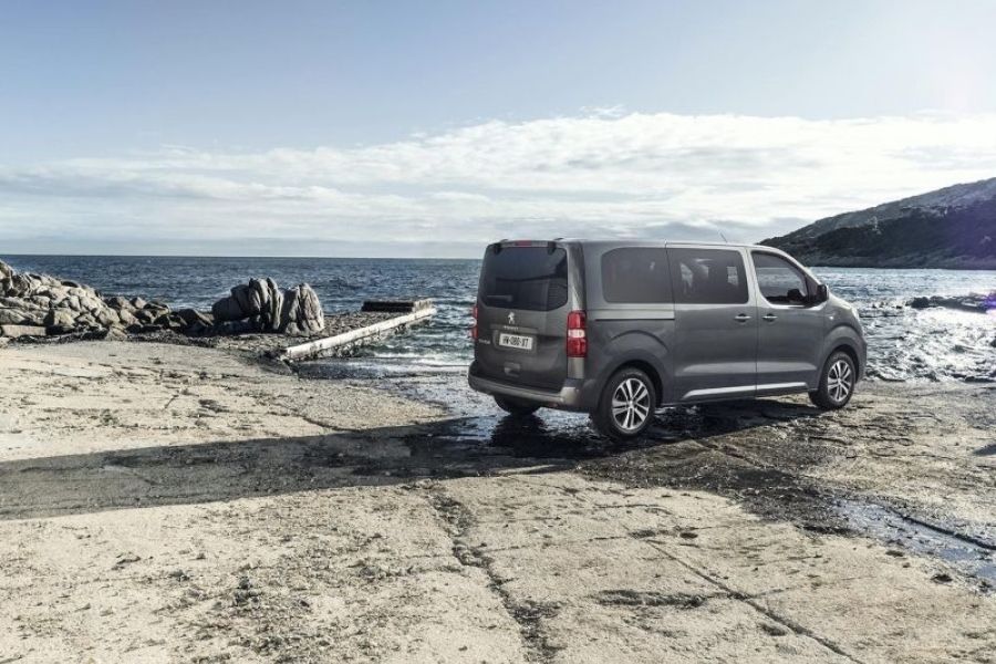 Peugeot Traveller