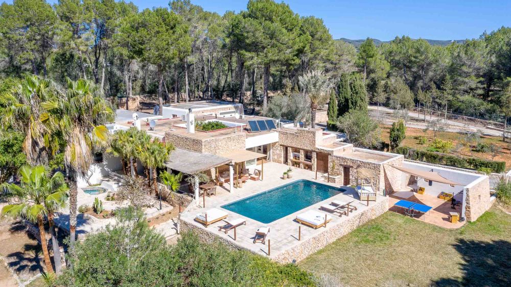 Villa with 6 rooms in Montecristo