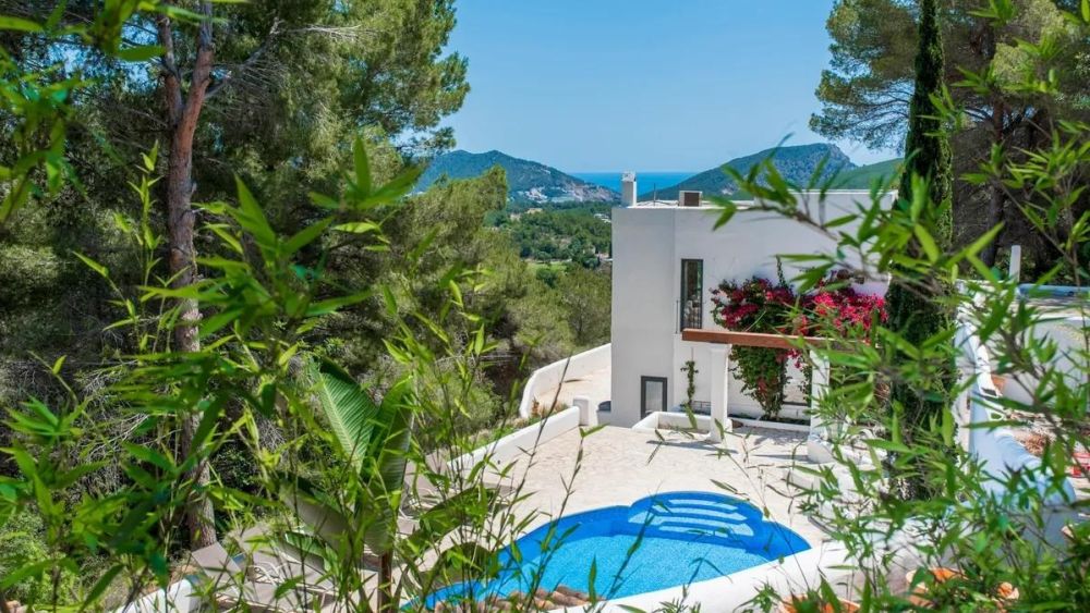 Finca with 4 rooms in Cala llonga
