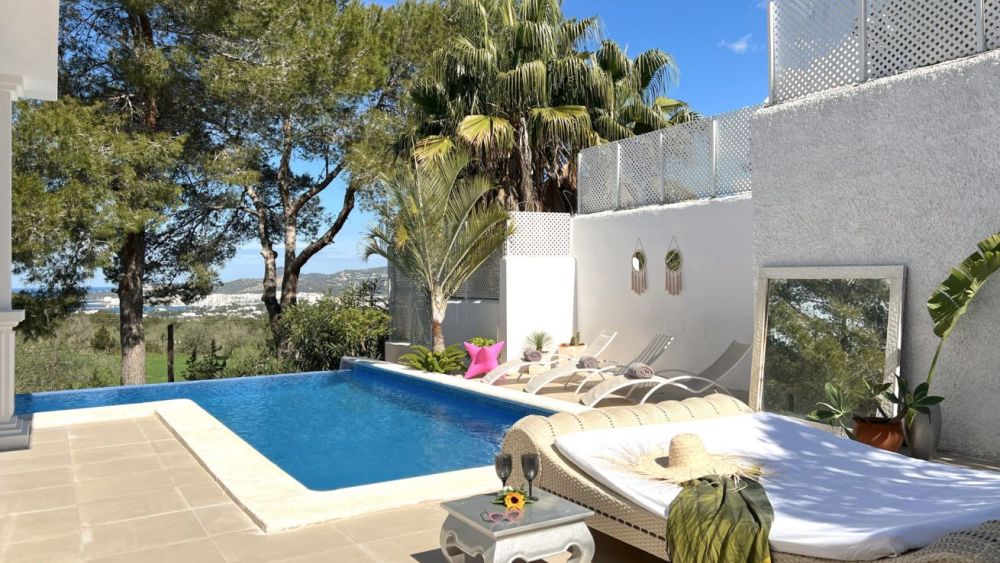 Villa with 5 rooms in  San Agustín